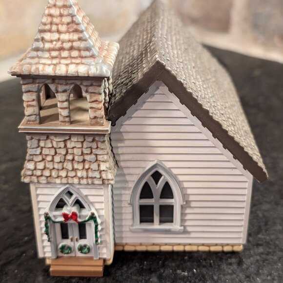 VTG Hallmark Sarah Plain and Tall House Christmas Collection-The Country Church - Picture 1 of 7